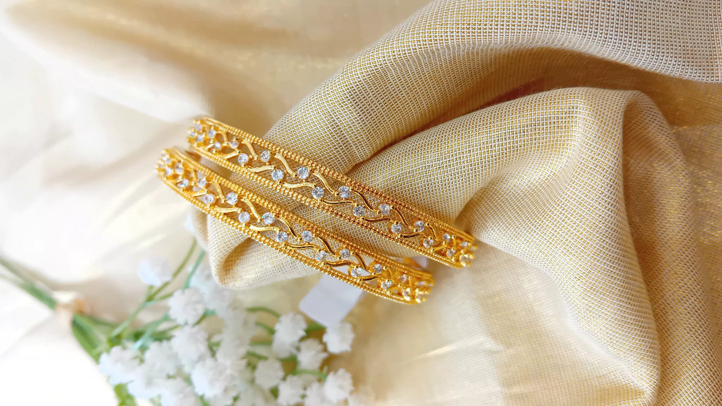 Gold plated ad stone bangle 2.8