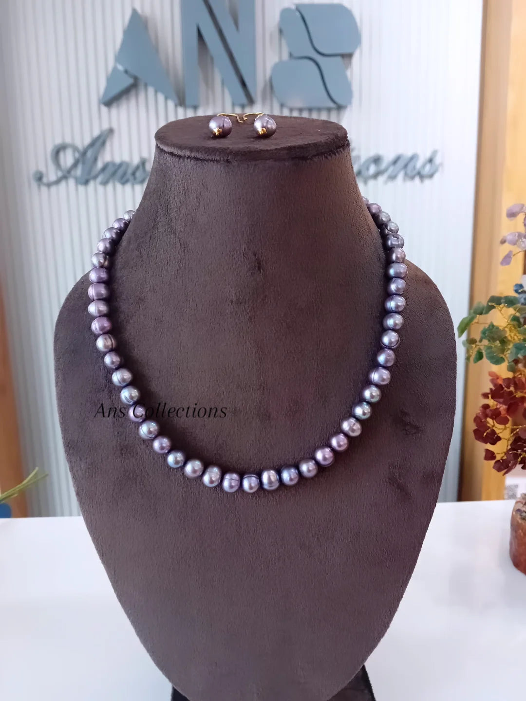 Freshwater pearl lavender shade