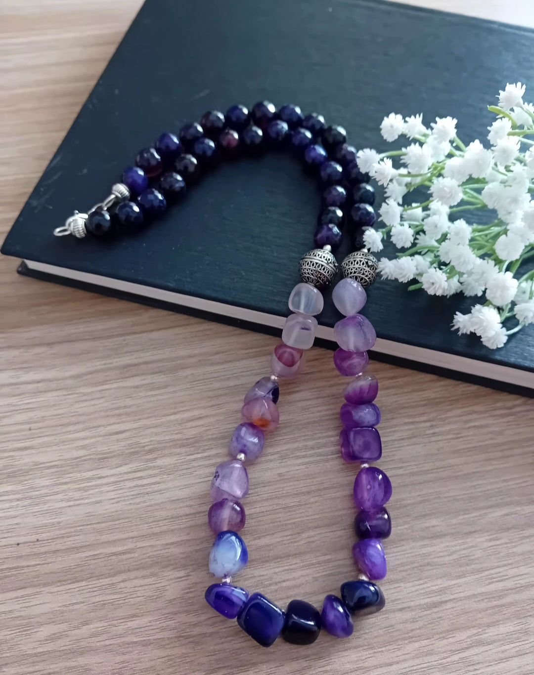 Onyx neckpiece