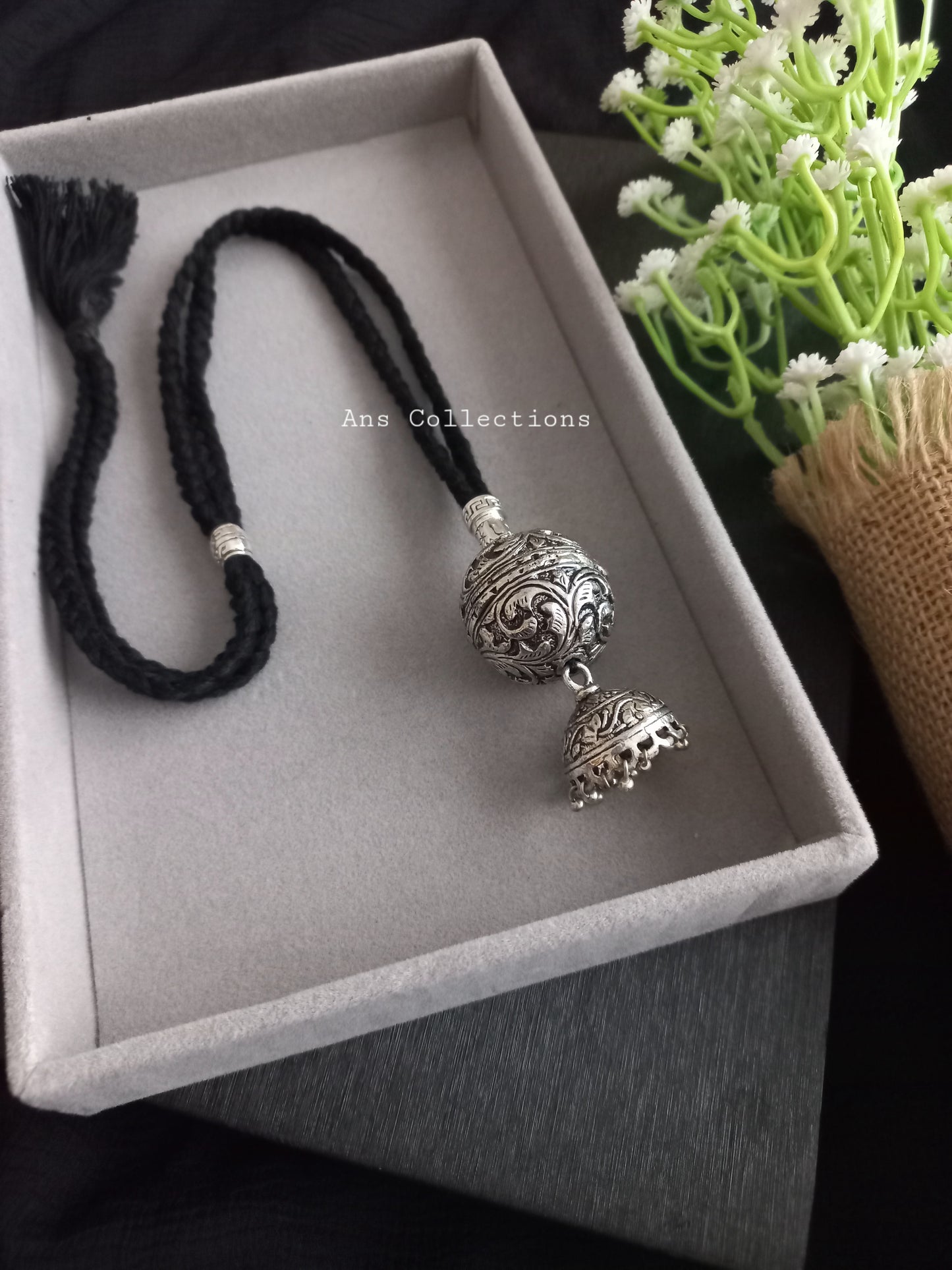 Thread with Ghimuka pendant