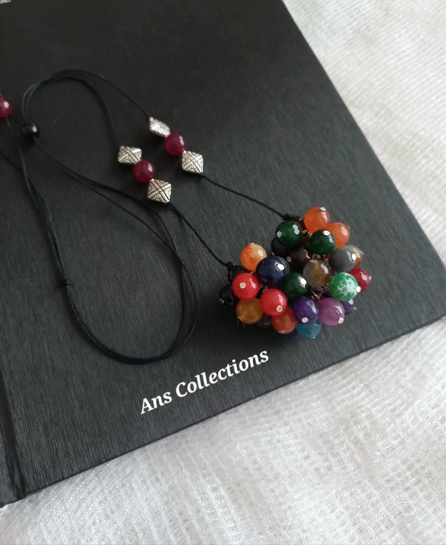 Trendy beaded neckpiece