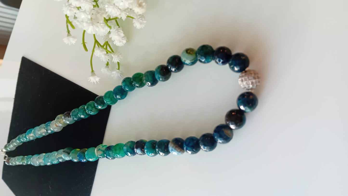 Onyx neckpiece