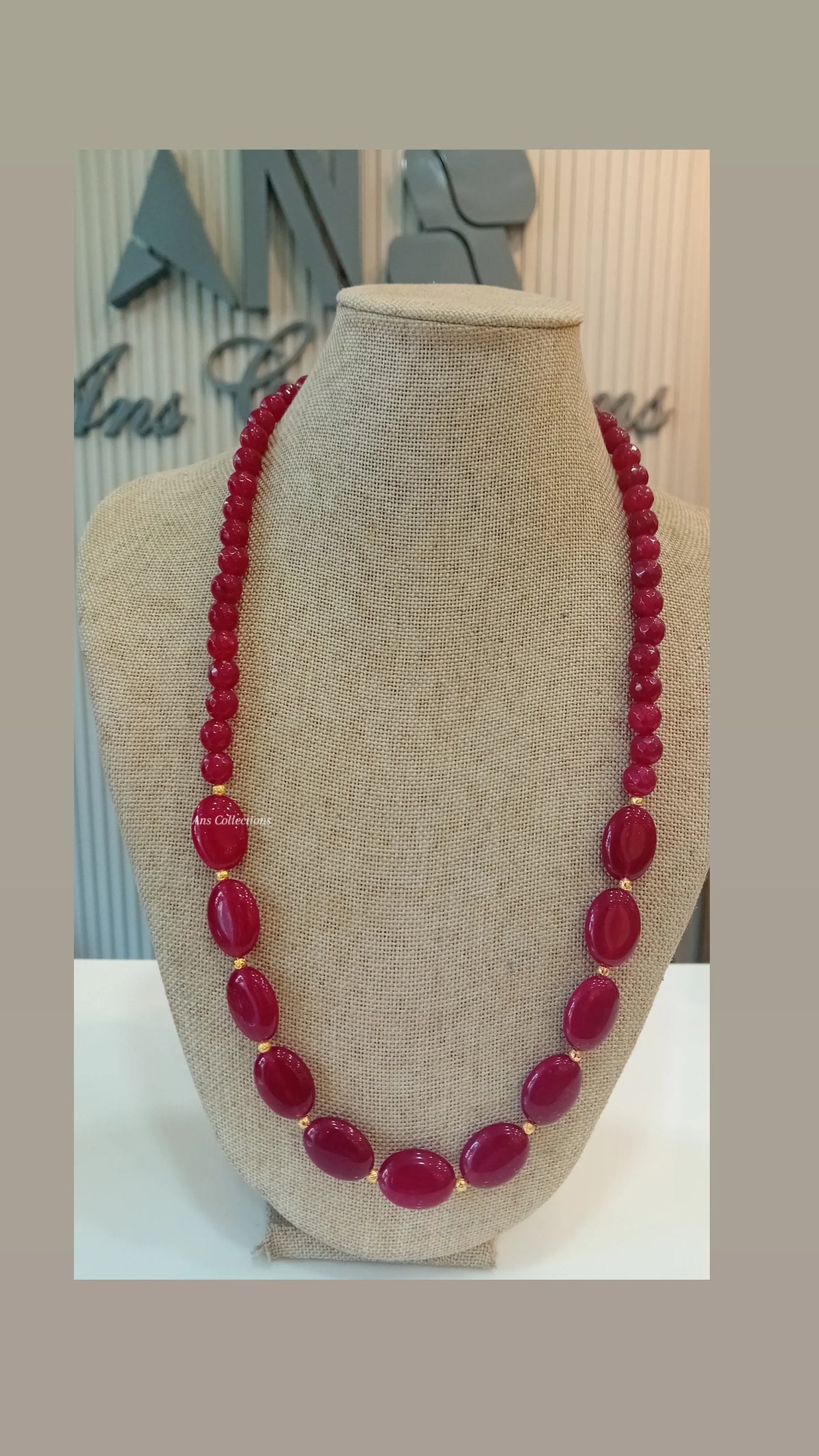 Natural stone beaded neckpiece