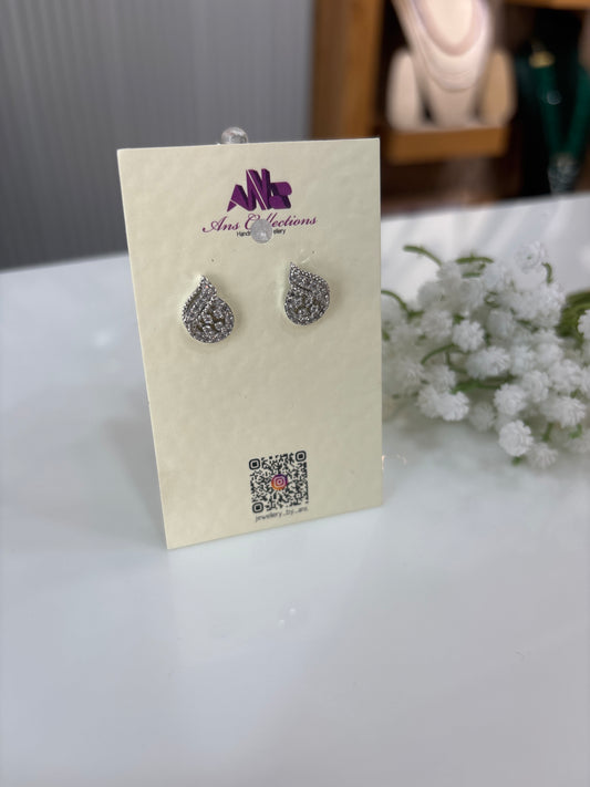 Tear drop ad stone rhodium plated stud