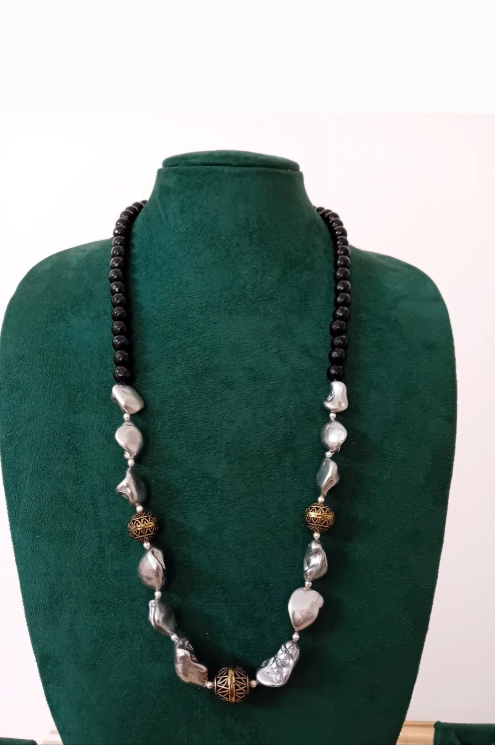 Shell pearl, natural stone  beaded neckpiece