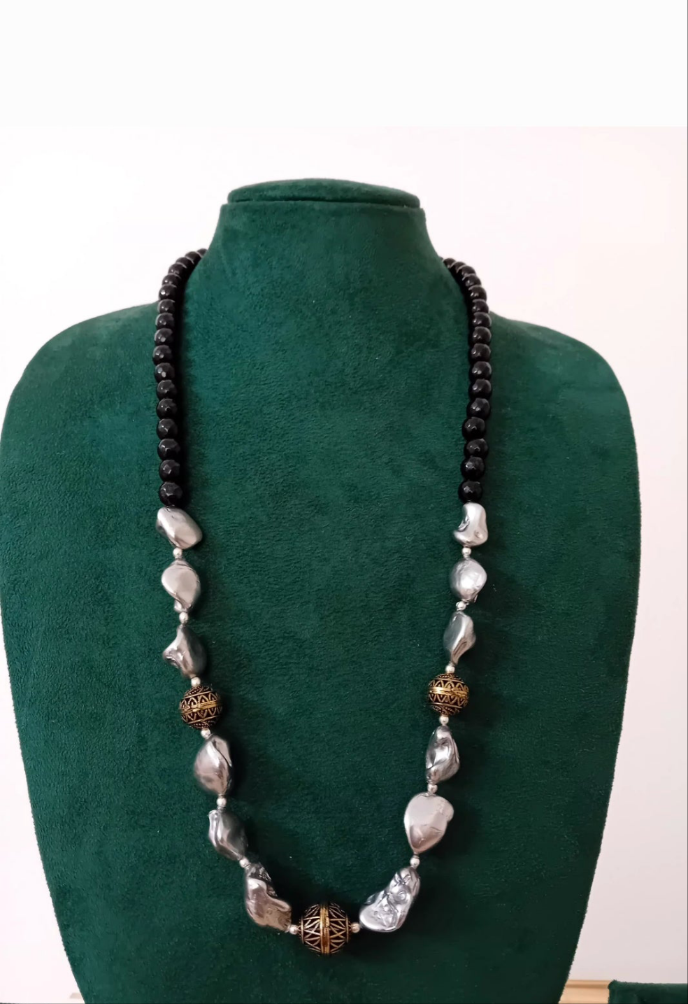 Shell pearl, natural stone  beaded neckpiece