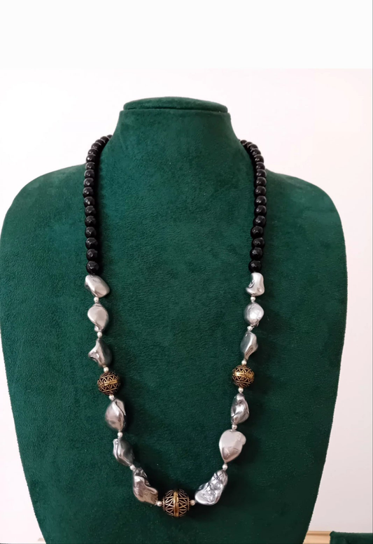 Shell pearl, natural stone  beaded neckpiece