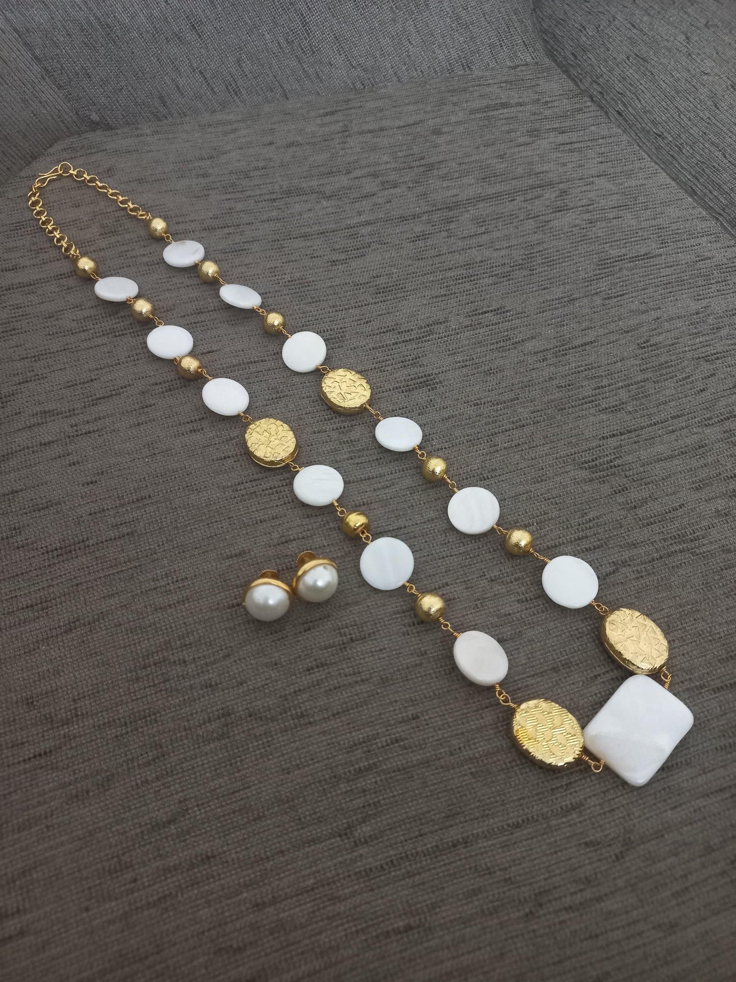 Mother of pearl shell jewellery