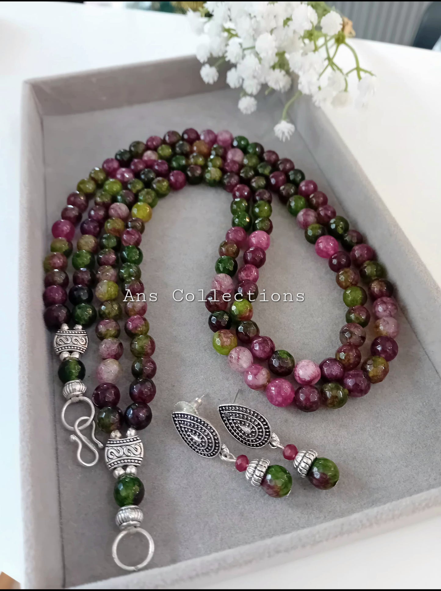 Agate stone neckpiece