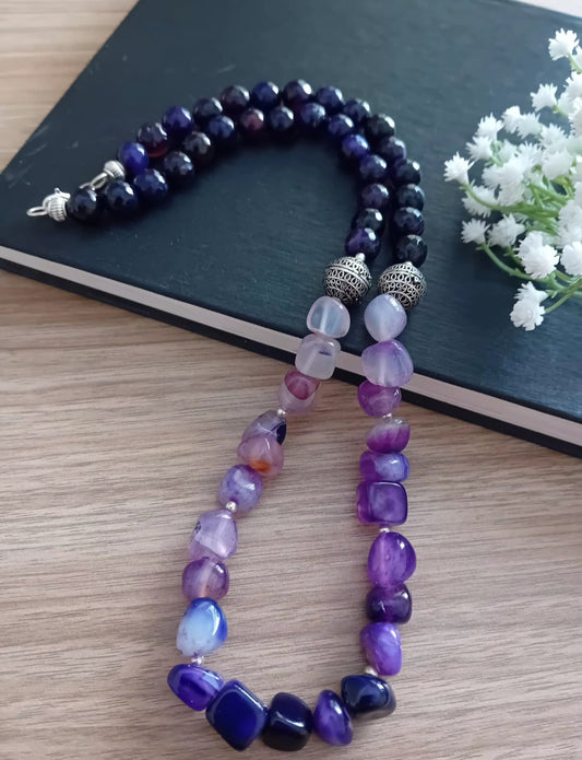 Onyx neckpiece