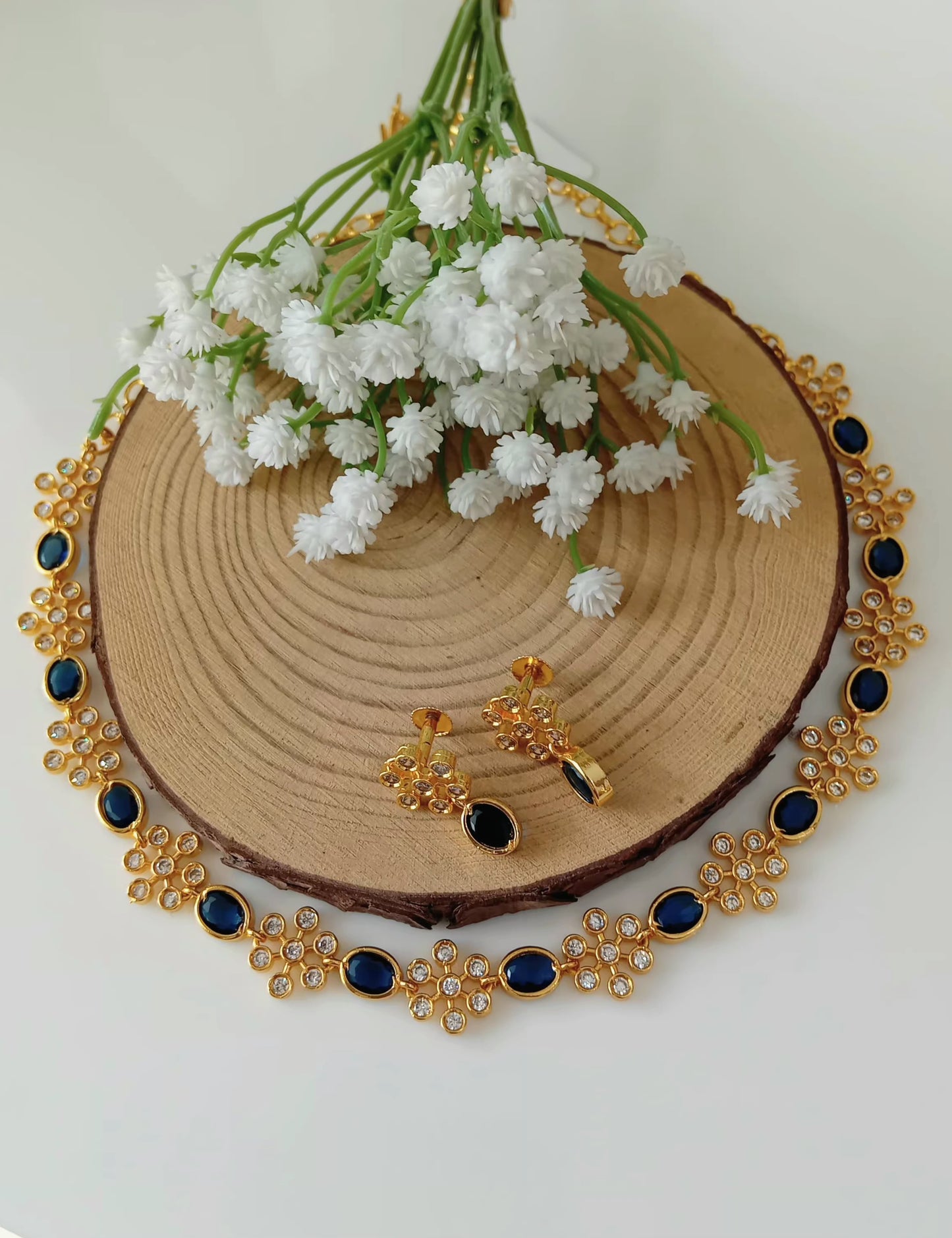 Ad stone Neckpiece