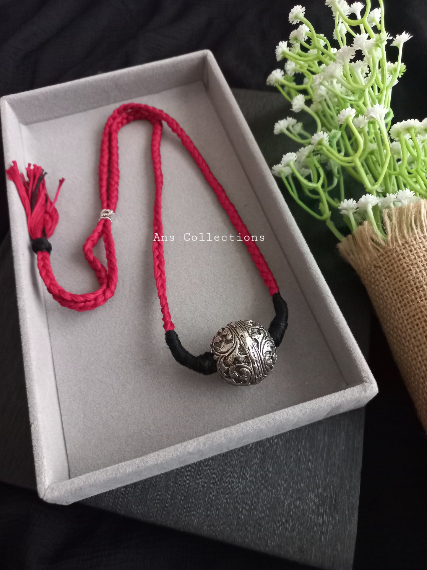 Thread pendant design