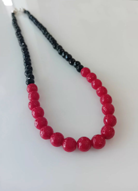 Agate stone neckpiece