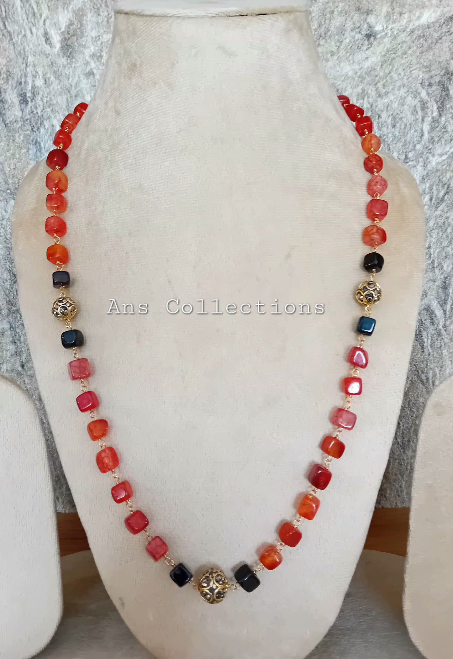 Box shaped agate  beaded neckpiece