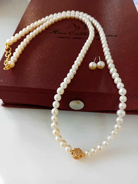 Fresh water pearl off white