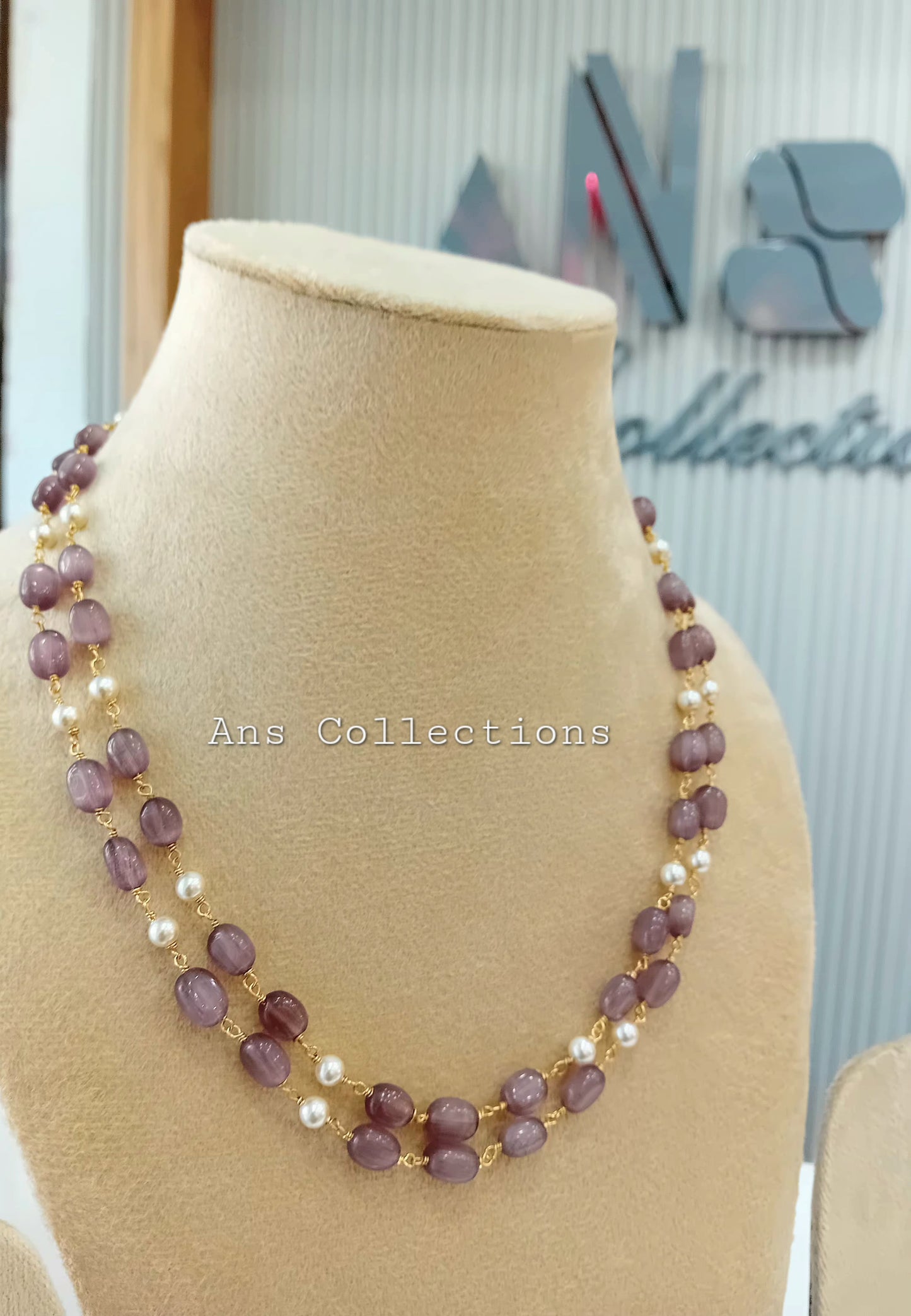 Monalisa stone beaded neckpiece