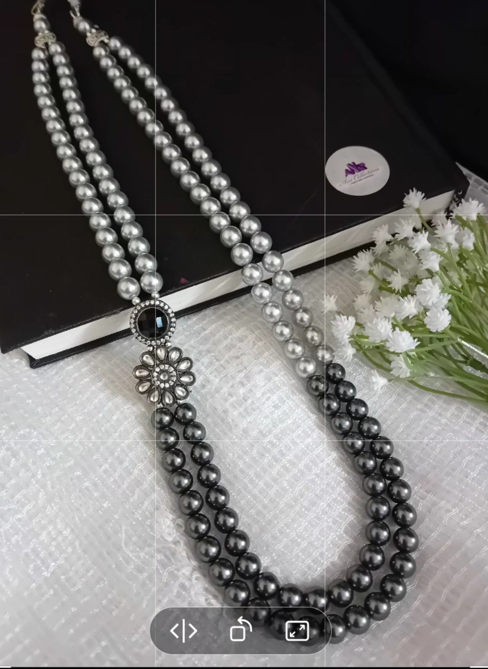 Shell pearl with side pendant design -SP18