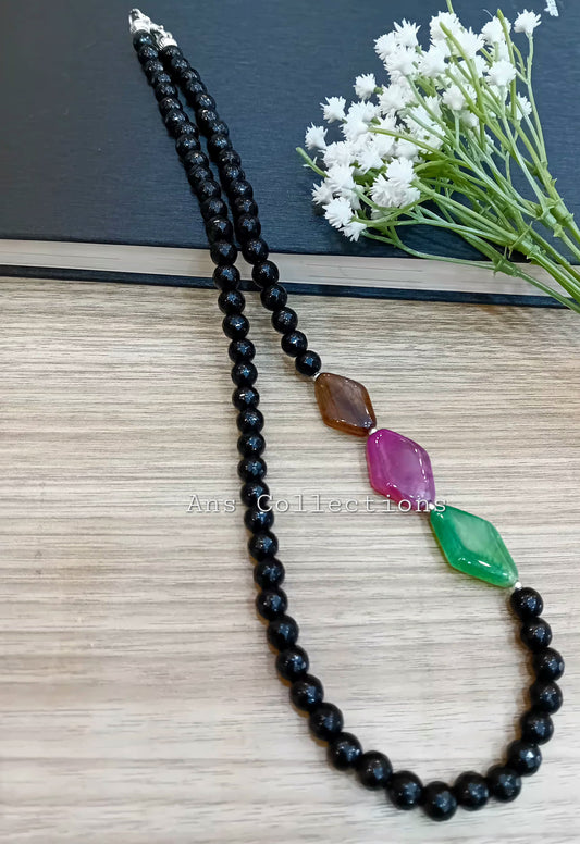 Natural stone beaded neckpiece