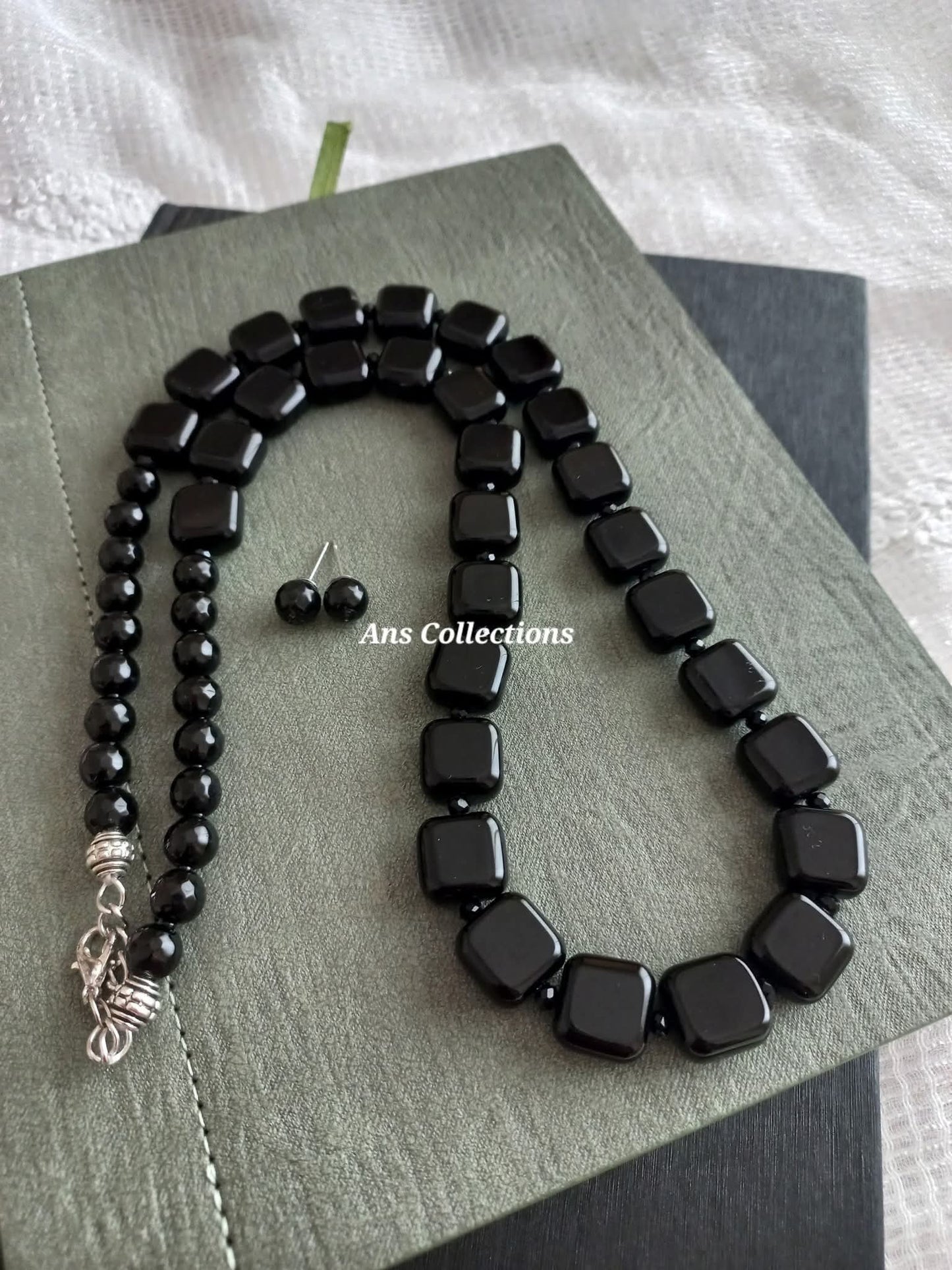 Black agate stone neckpiece