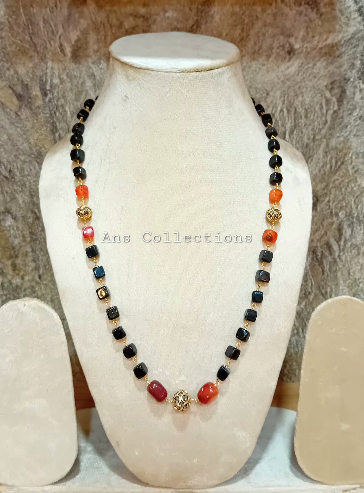 Box shaped agate  beaded neckpiece