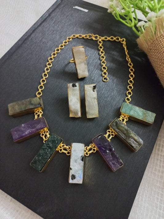 Uncut stone neckpiece set