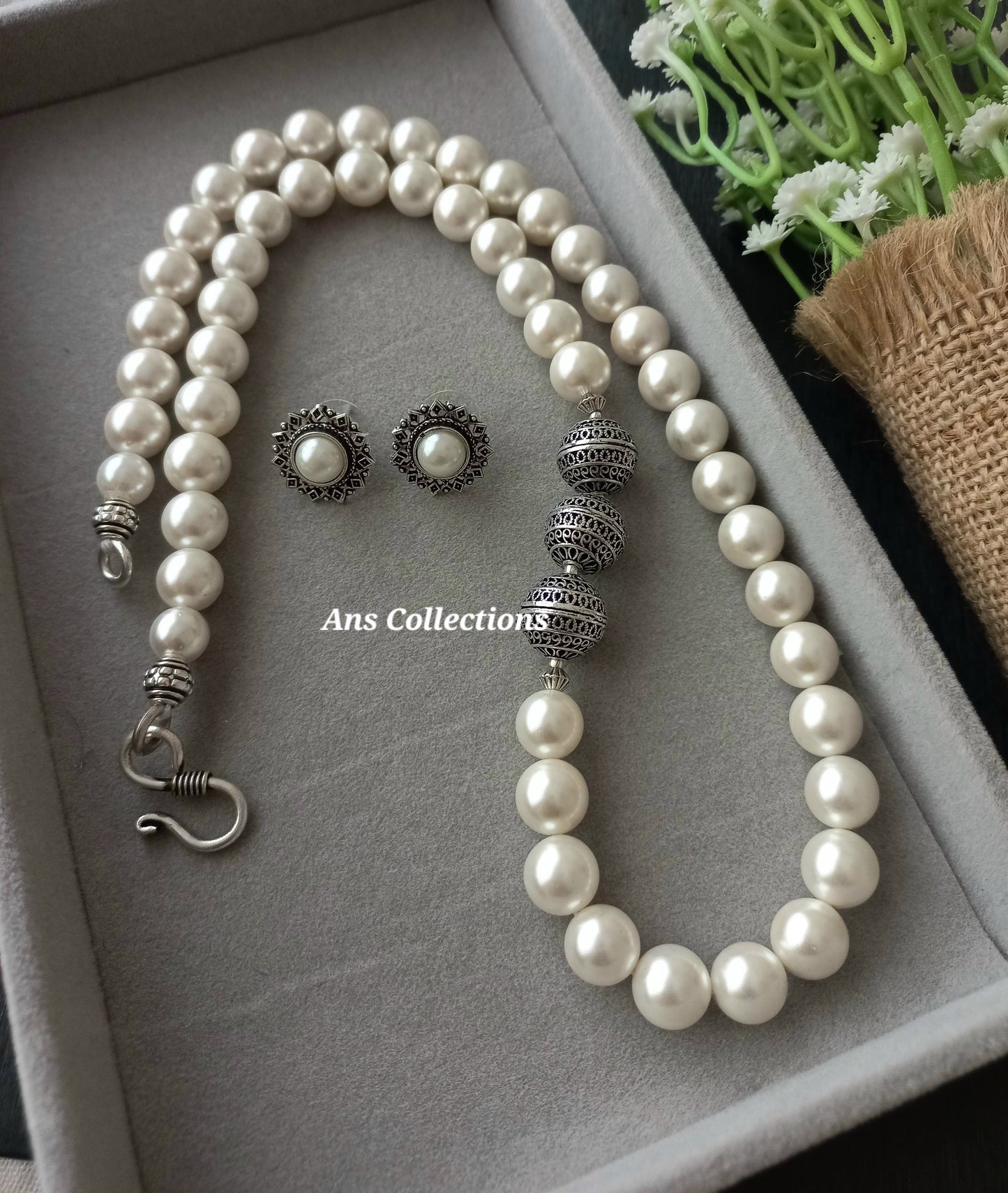 Shell pearl jewellery