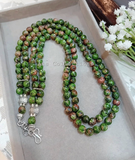 Green jasper stone beaded neckpiece