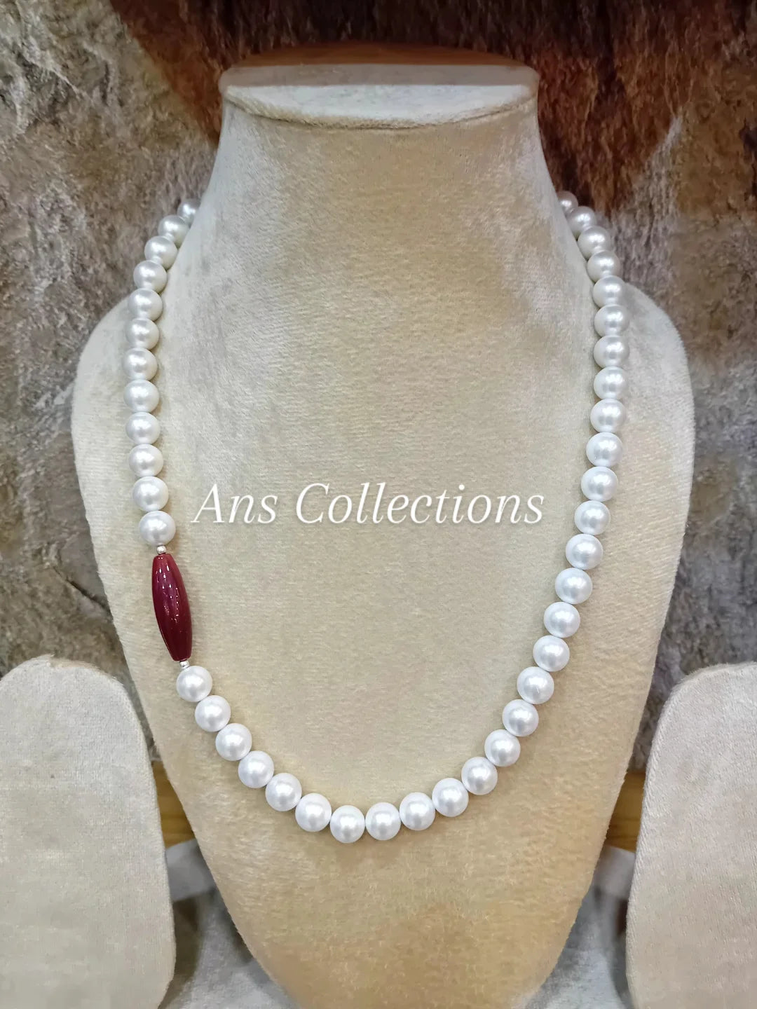 White shell pearl neckpiece