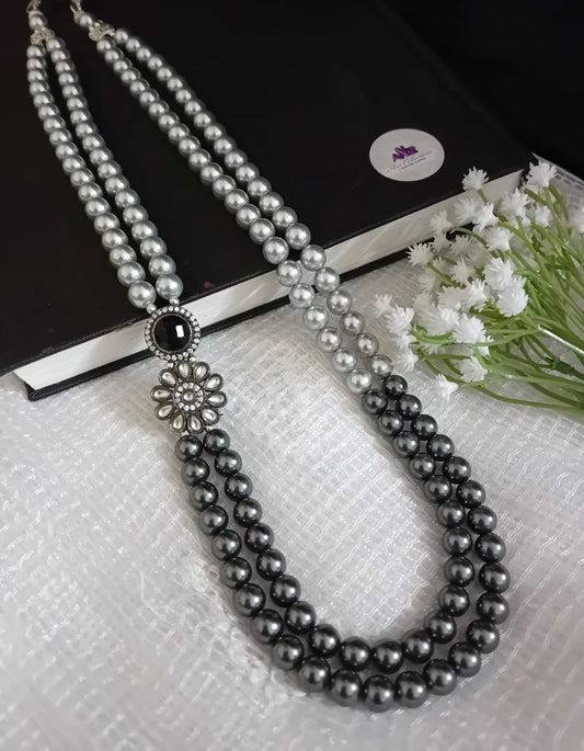 Shell pearl with side pendant design -SP18