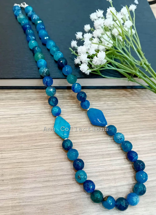 Onyx stone neckpiece