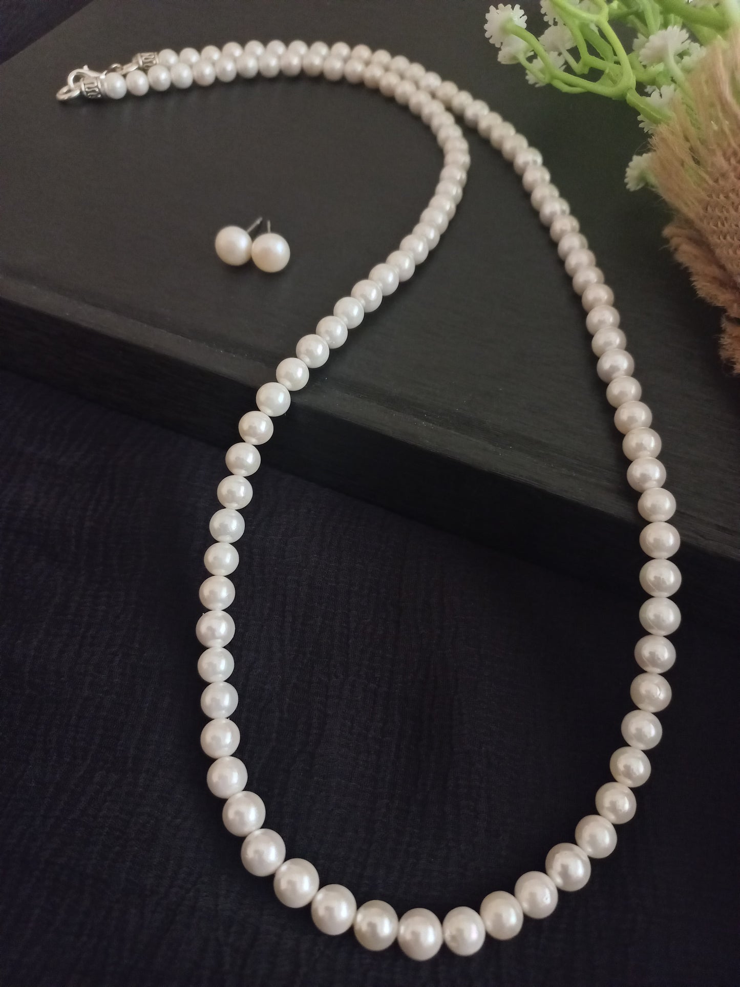 White shell pearl