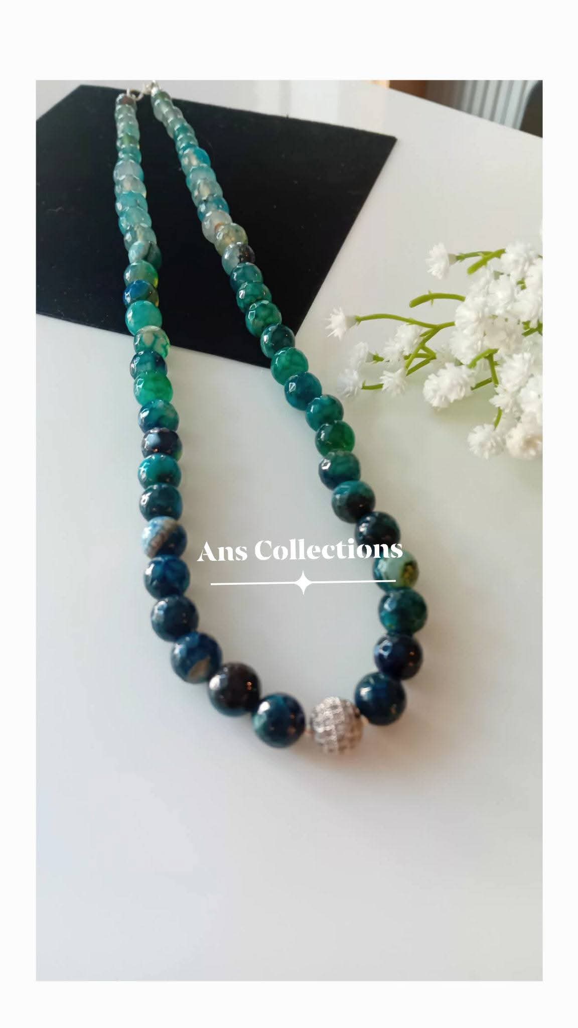 Onyx neckpiece