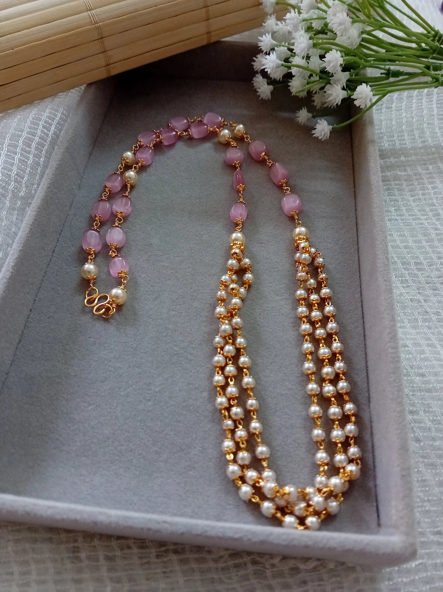 Beaded neckpiece