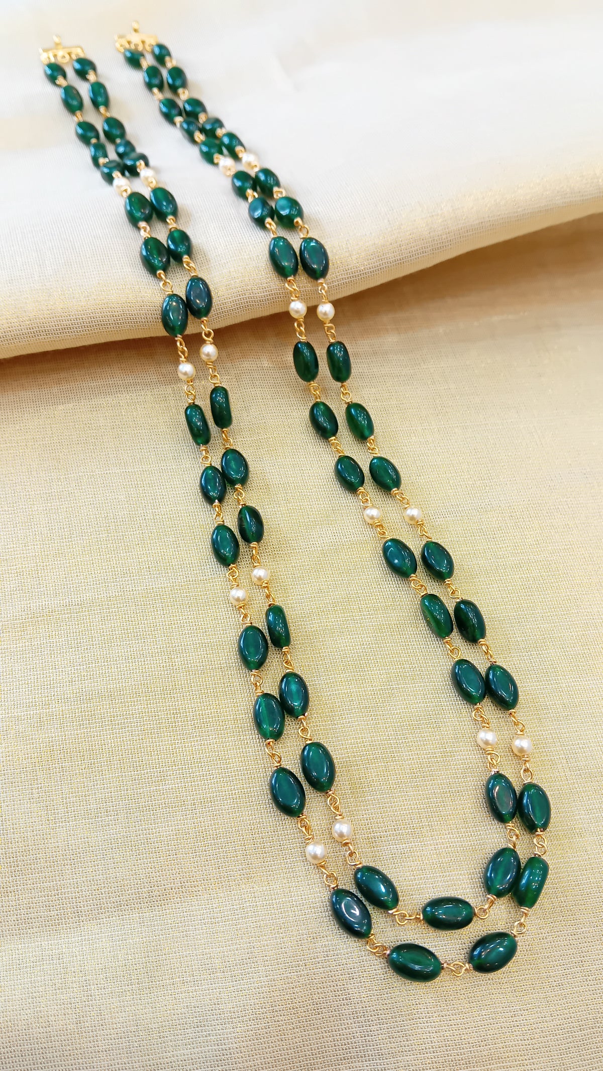 Quartz stone beaded neckpiece